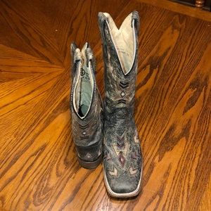 Cowgirl Square Toe Boots